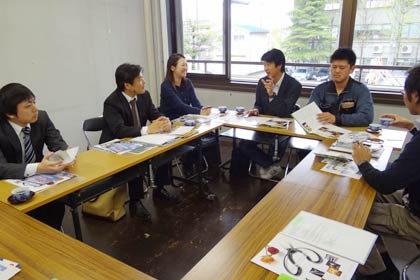 市役所で意見交換
