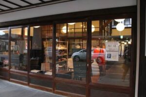 大型連休後半は「みんくる」で「GWみんくる子ども祭り」、落書きやファミコン部屋など7つの遊びで子どもたちを待つ