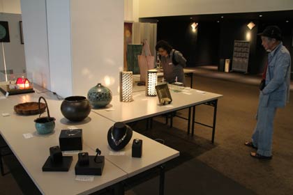 ホワイエでは出品作家の作品を展示
