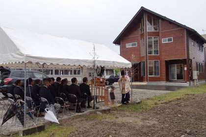 県立新潟県央工業高校の100周年記念事業で建設される総合トレーニング場の起工式