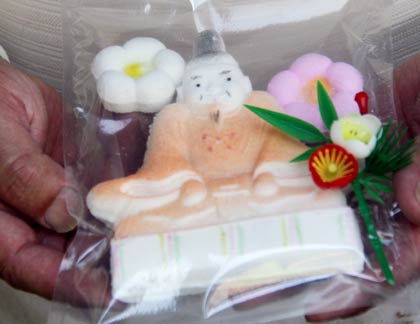  長谷源製菓舗が限定販売する天神講の菓子