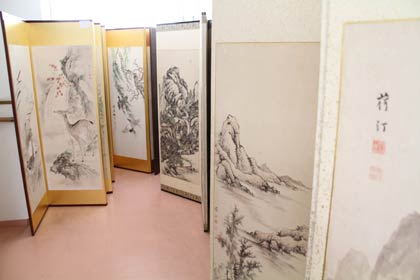 村山半牧や帰山雲涯の屏風