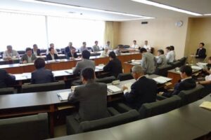 3日開かれた三条市6月定例会議案概要説明会