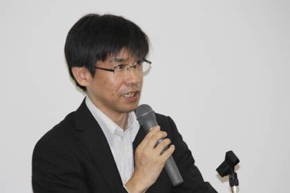 ASEAN情勢について話すジェトロ海外調査部アジア太平洋州課の若松課長