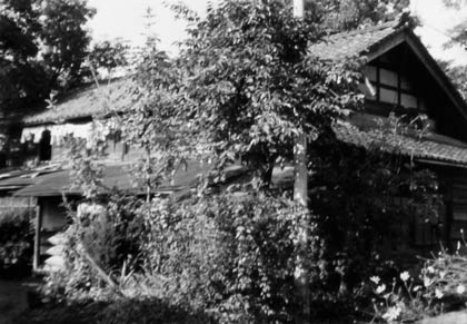 明治6年に新潟県大18小1区の三条校上須頃分場として今の西照寺に創設された須頃小前身の「大信学校」