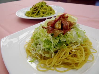 千切りキャベツとパンチェッタのスパゲティやキャベツのカルボナーラも