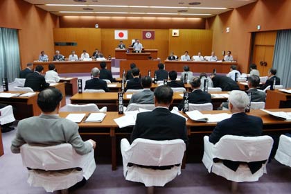 10日開かれた三条市6月定例会