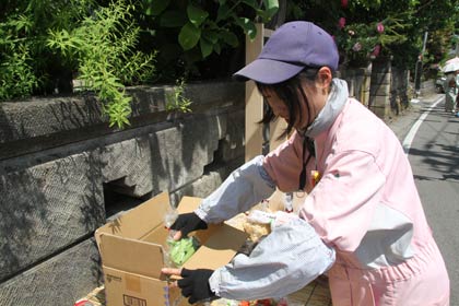 出店を準備するさいとう農園