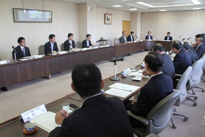 燕三条地域の経済団体の経営者と地域経済に関する懇談会