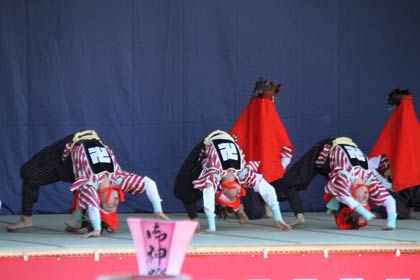 月潟まつりのハイライト、角兵衛獅子の舞