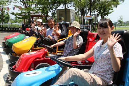 燕市交通公園が導入した新しい5台のゴーカート