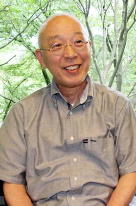 会場での堀研一さん