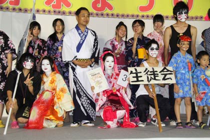  20日の第42回分水まつりで初めての高校生の出場で1位に輝いた分水高校