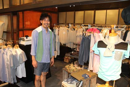 「みんくる」の物販チャレンジショップに出店したメンズウエアの「inceptiopn」と代表の林さん