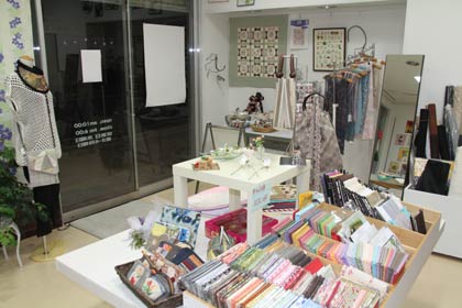 28日の「夏休み!!手作りワンダーランド」が開かれる「SATOWA」の店内