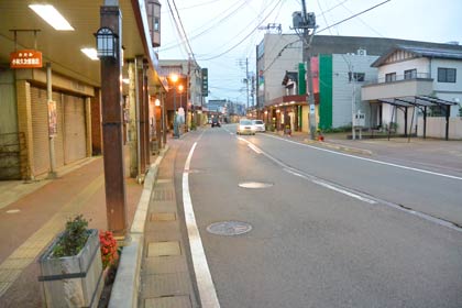 フリーマーケットの会場になる一ノ木戸商店街