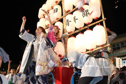竿灯まつりのもちまき