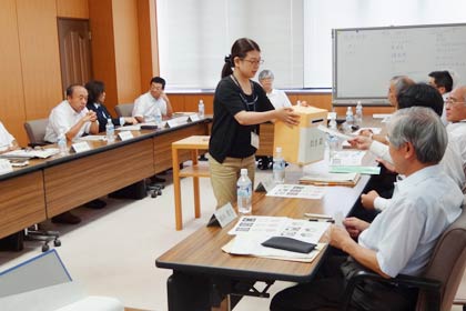 29日開かれた第11回三条市立嵐南小学校校名等制定委員会