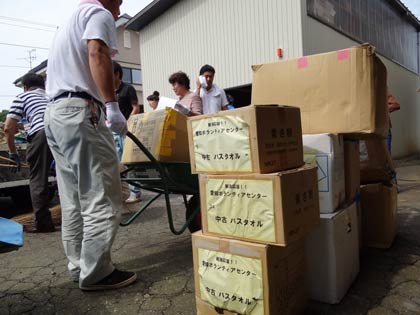 全国各地のボランティアセンターの名札が張られたものも多い