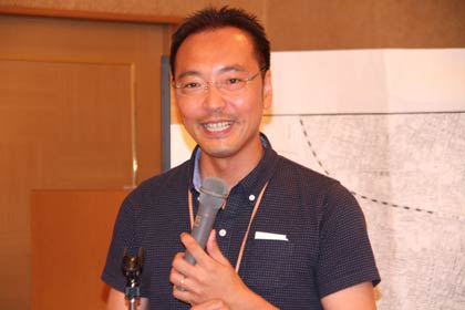 芸大生を歓迎する国定市長