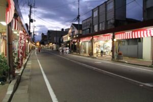 第9回三条夏まつり最終4日の三条総踊りは、初めて一ノ木戸商店街を会場に