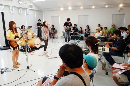  あぽろんミュージックスクールの「サロンライブ三条」