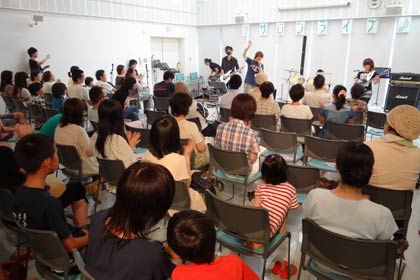  あぽろんミュージックスクールの「サロンライブ三条」