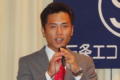  三条エコノミークラブの2014年度の会長に決まった現監査役の長谷川淳二さん