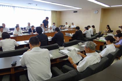 27日開かれた三条市9月定例会の議案概要説明会