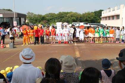  燕市分水福祉会館で仮装のお披露目
