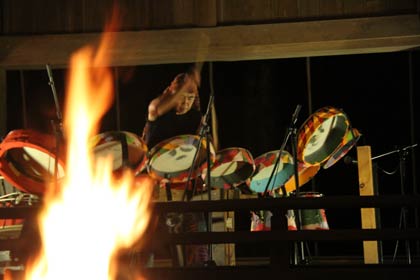 青海神社神楽殿で市民芸能