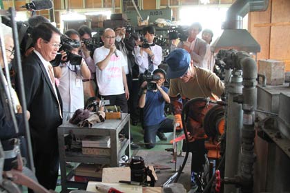 さっそく庖丁工房タダフサで工場見学