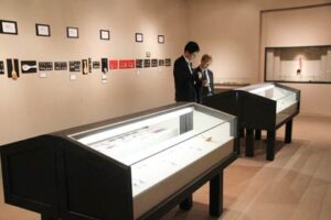 20日まで燕市産業史料館で開かれている「世界のスプーンコレクション展 第3章」
