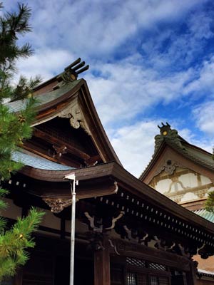 14日の三条マルシェの会場に借りる左が三条別院の旧御堂、右が本堂