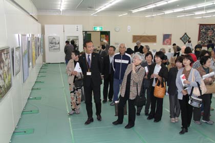開場式を終わって作品鑑賞