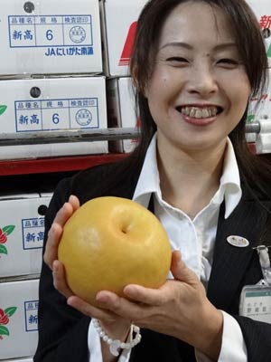 大玉のナシ、新高はこのビッグサイズ