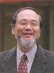 講師の汐見稔幸さん