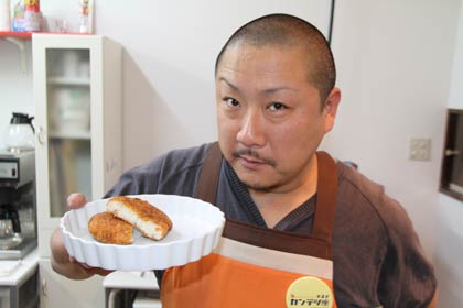  カンテツコロッケを創作した店主の関本さん