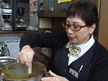 同店の桑原フミエさん