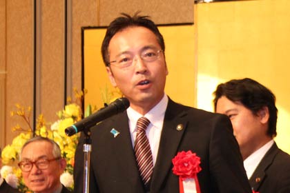 国定三条市長の音頭で乾杯