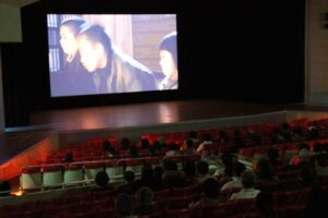 県内で初めて、燕市で上映された映画「じんじん」