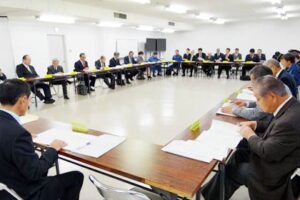 三条市地域防災計画「原子力災害対策編」の案について協議した平成25年度第2回三条市防災会議