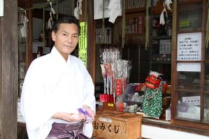 戸隠神社の星野和彦宮司