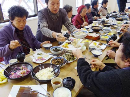 「漢学の里しただ」の農家レストラン「悟空」で始まった「家庭の味持寄り会」
