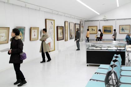 予想以上の来場者を集めている三条市名誉市民岩田正巳生誕120周年記念展「岩田正巳展」