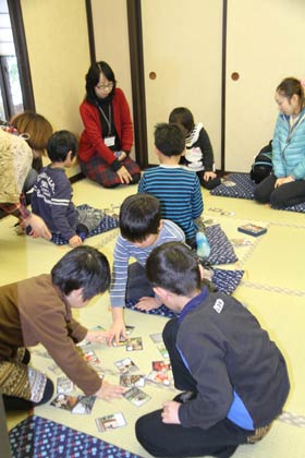 新「ふるさと三条かるた」 を使って行われた第20回子どもTOSSデーかるた大会