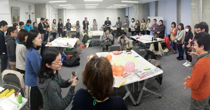 最後に円陣を組んで一言ずつ発言して締めくくる