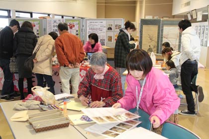 11日、道の駅国上のふれあいパーク久賀美で行われた「菅原道真公を作ろう！」