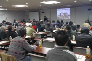 12日開かれた農産物直売所「つばさんフルーツ通り ふるふる」の出品生産者募集説明会