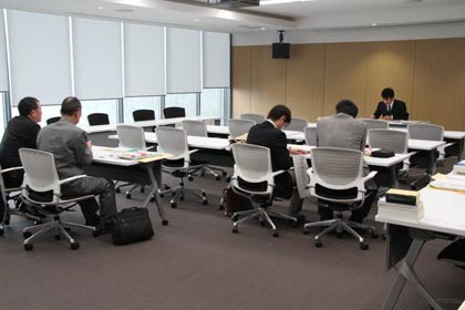  ＝燕市長選と燕市議補欠選の立候補予定者説明会
